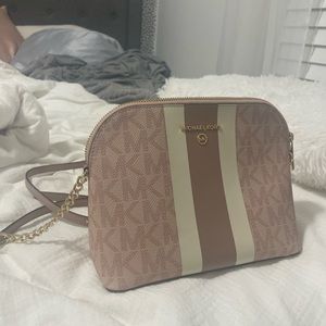 PINK MICHAEL KORS PURSE